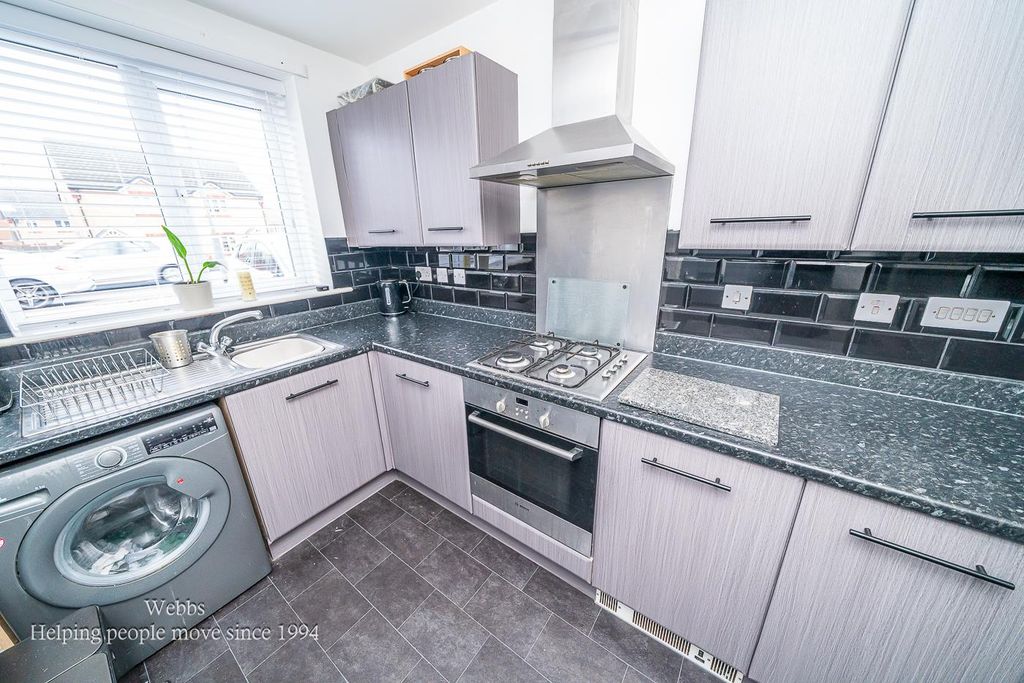 Property photo 3 of 22 Webbs-48.Jpg