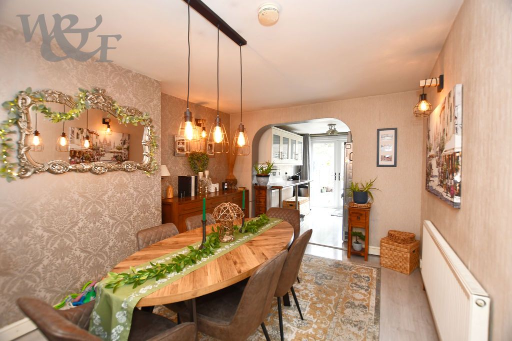 Property photo 3 of 24 Photo 6