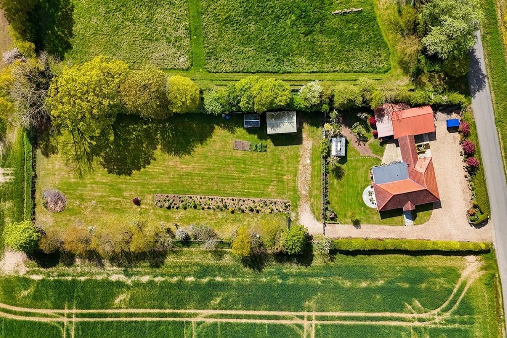 Property photo 1 of 35