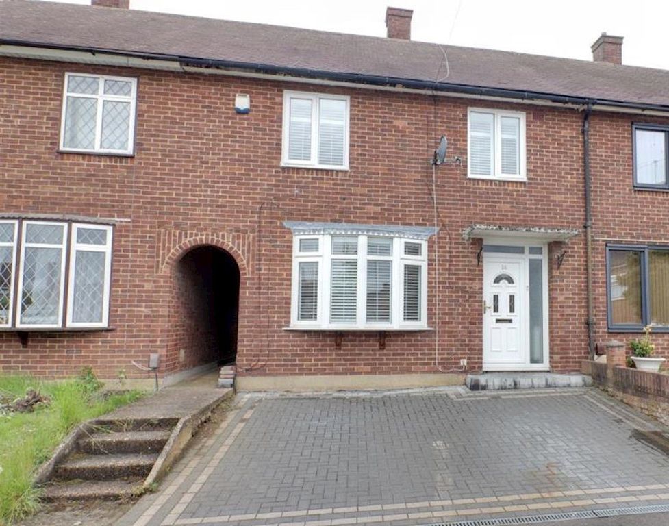 Property photo 1 of 12 Three Bedroom Family House- Close To Henault Station