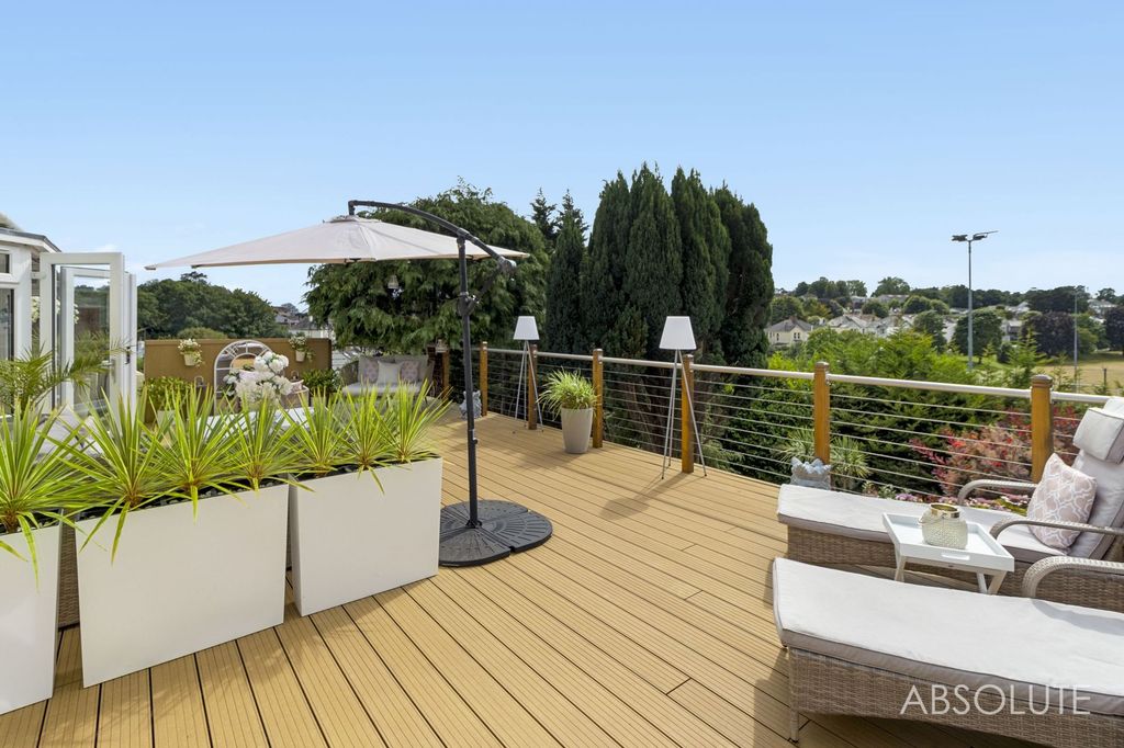 Property photo 1 of 29