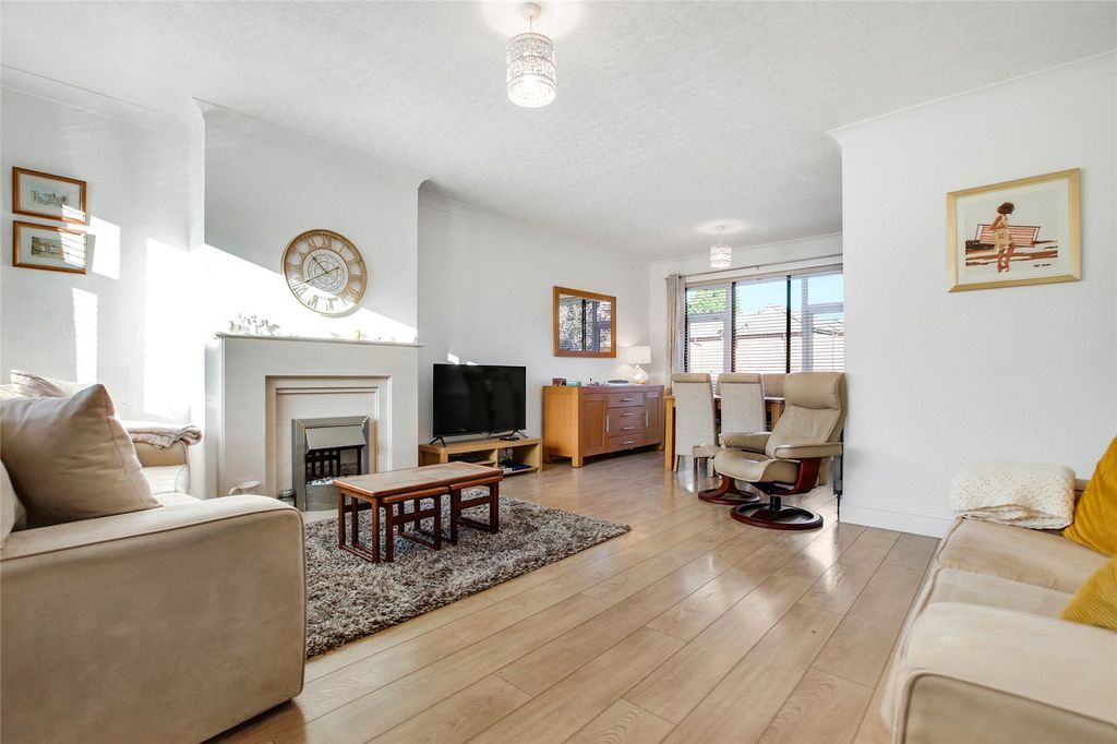 Property photo 3 of 18 Picture No. 07