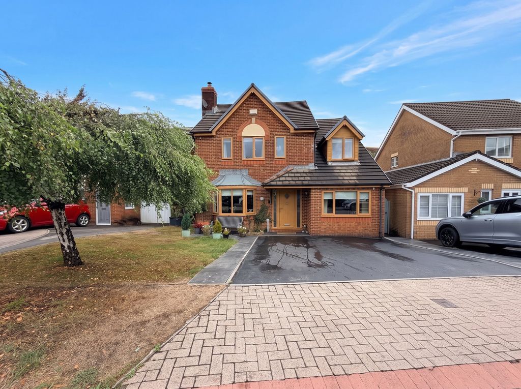 Property photo 1 of 41