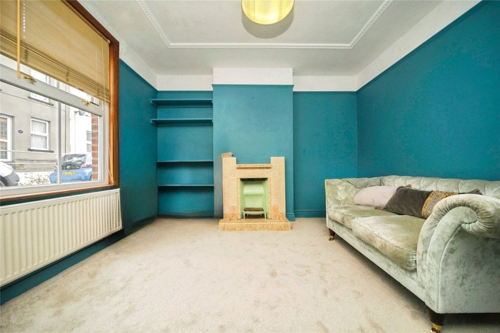 Property photo 3 of 20 Living Room