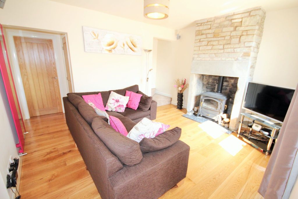 Property photo 2 of 13 Photograph 2
