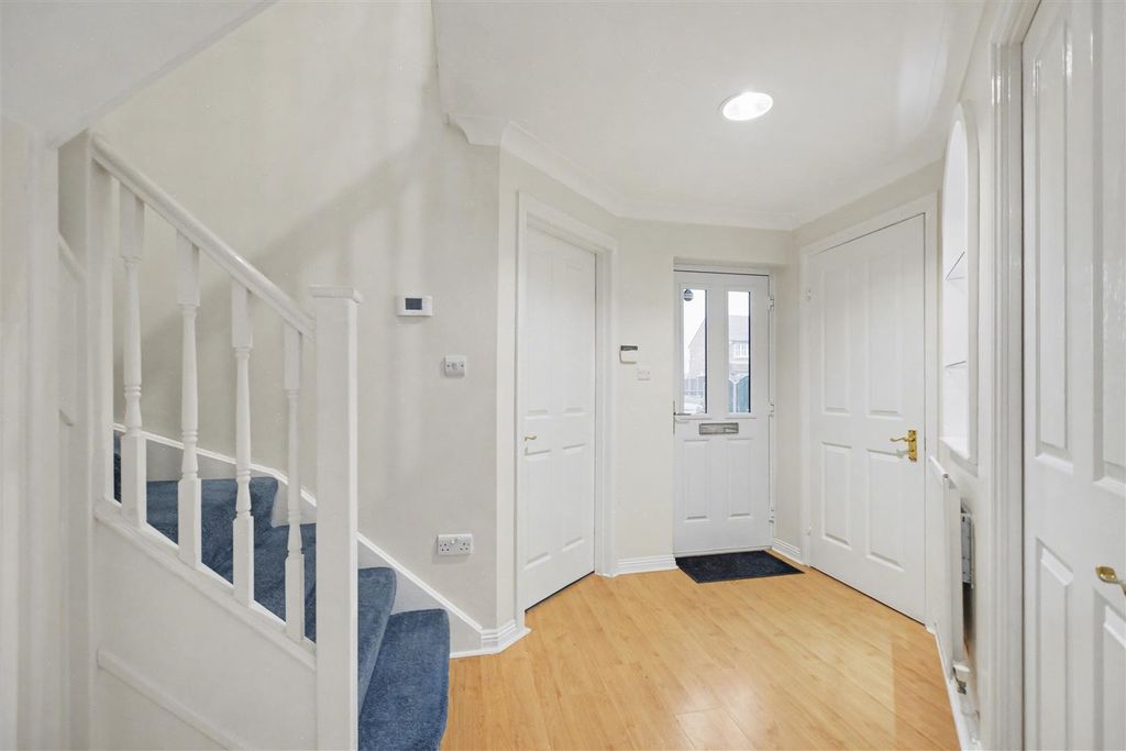 Property photo 3 of 35 Entrance Hall_2.Jpeg