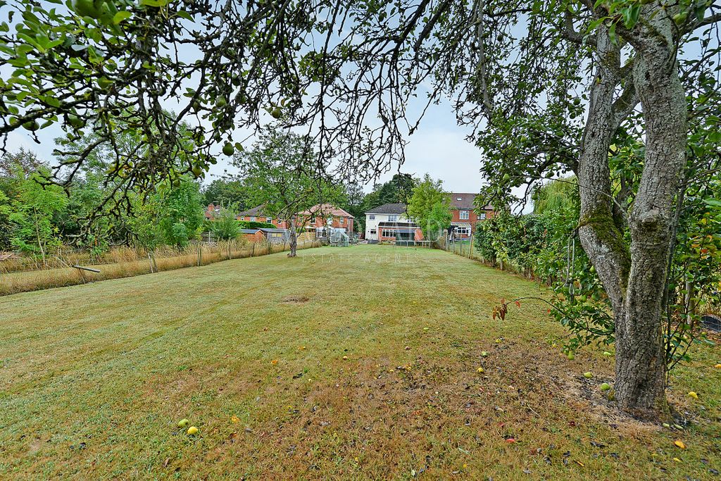Property photo 2 of 22 Rear Garden