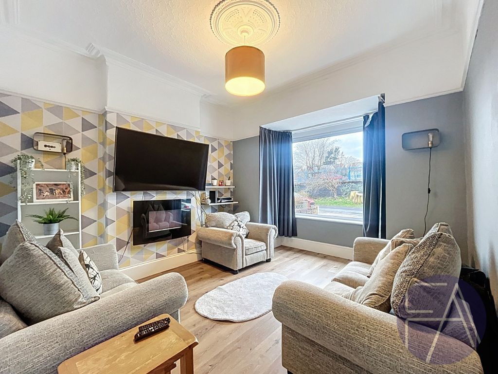 Property photo 3 of 18 4816082