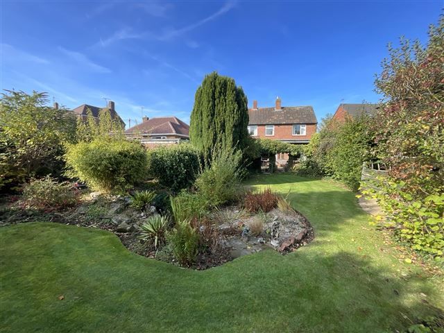 Property photo 2 of 21 Garden