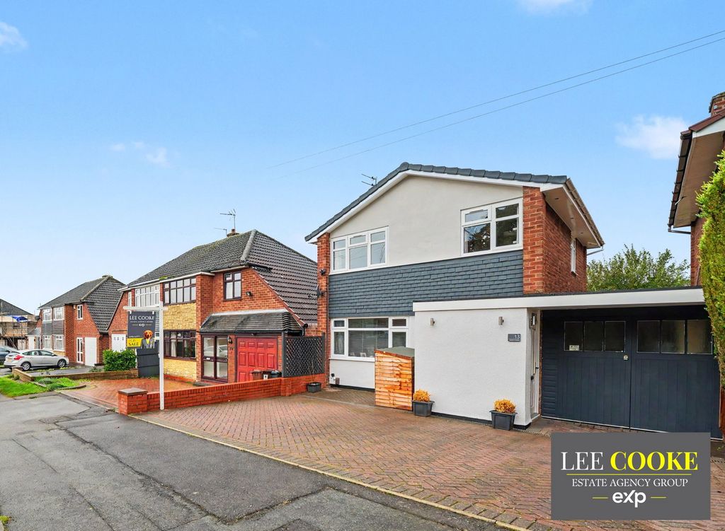Property photo 1 of 33