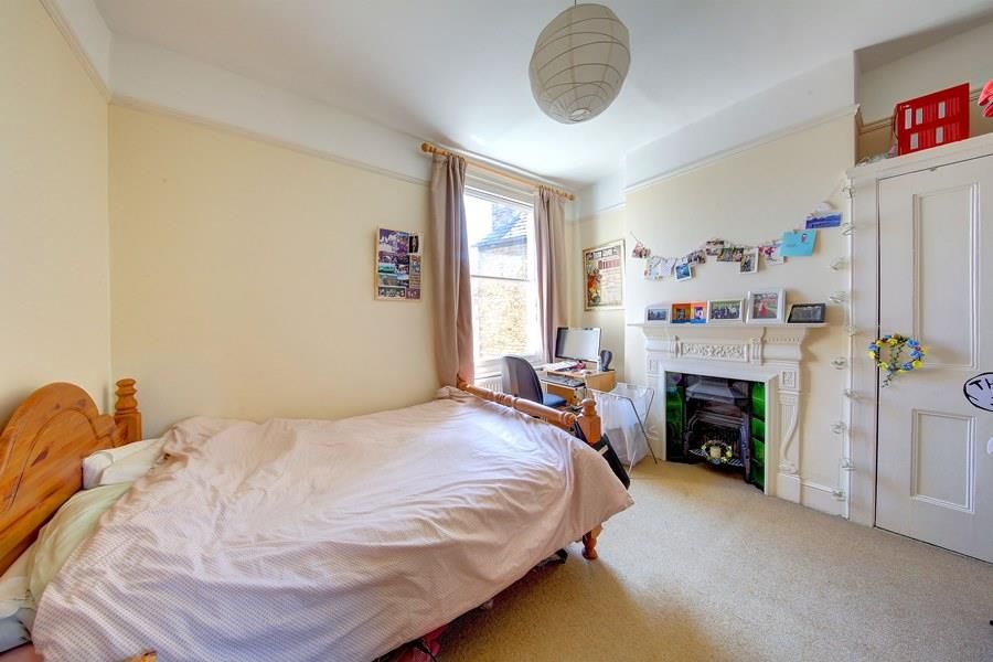 Property photo 3 of 9 81Boundariesroad3Bed