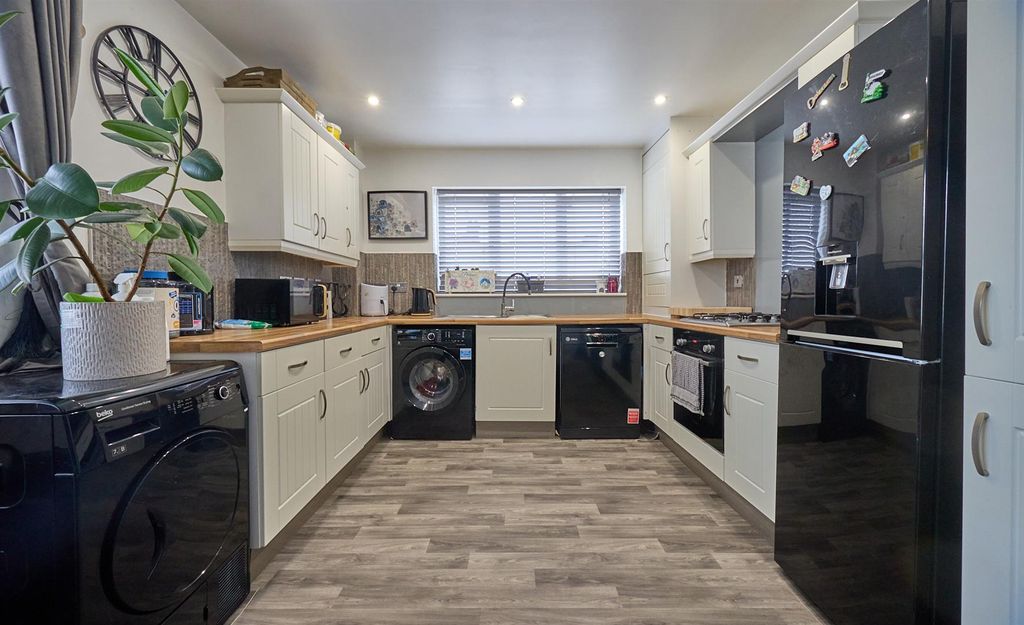 Property photo 2 of 8 Open Plan Living/Dining And Fitted Kitchen
