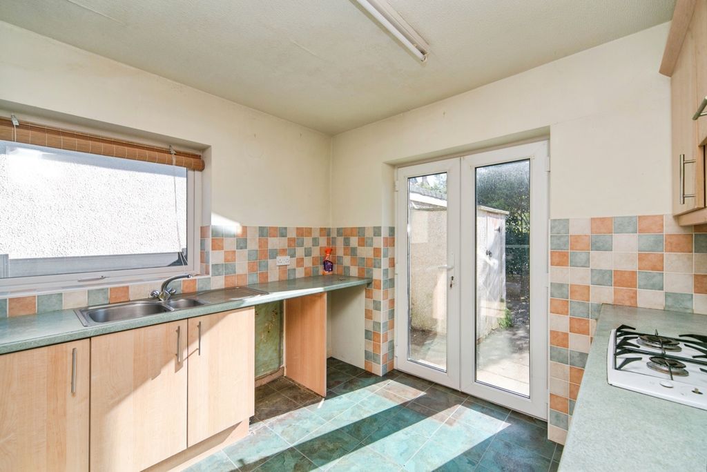 Property photo 3 of 13 Pbox-Img.Jpg