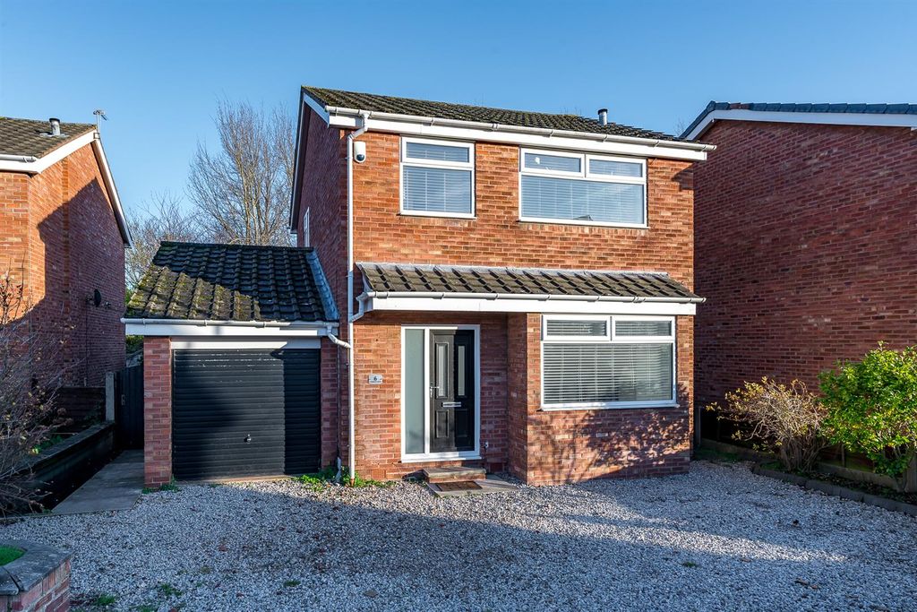 Property photo 1 of 29 Church Close-09.Jpg