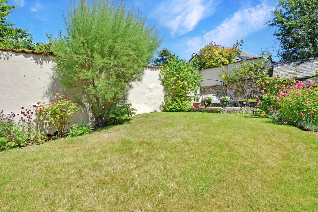 Property photo 2 of 19 Picture No. 05