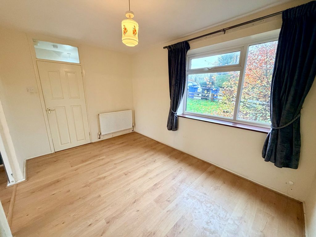 Property photo 2 of 8 Picture No. 21