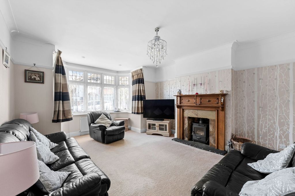 Property photo 2 of 44