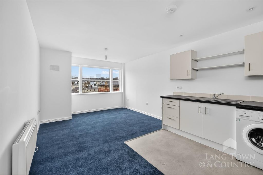 Property photo 2 of 8 0012.Jpg