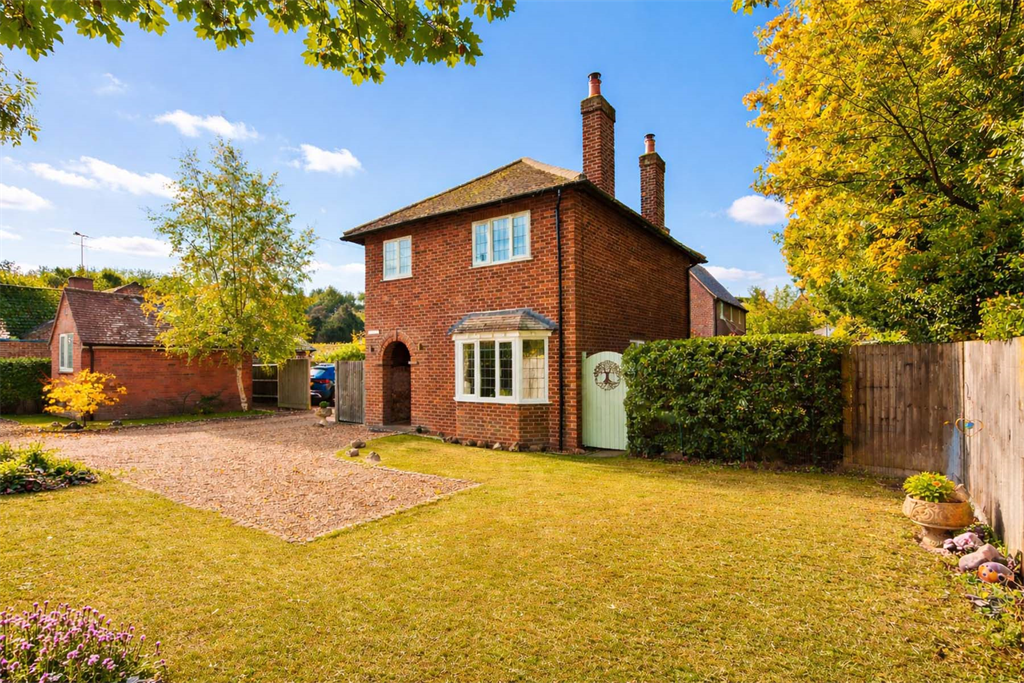 Property photo 1 of 18