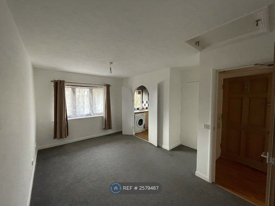Property photo 2 of 9 Sitting Room