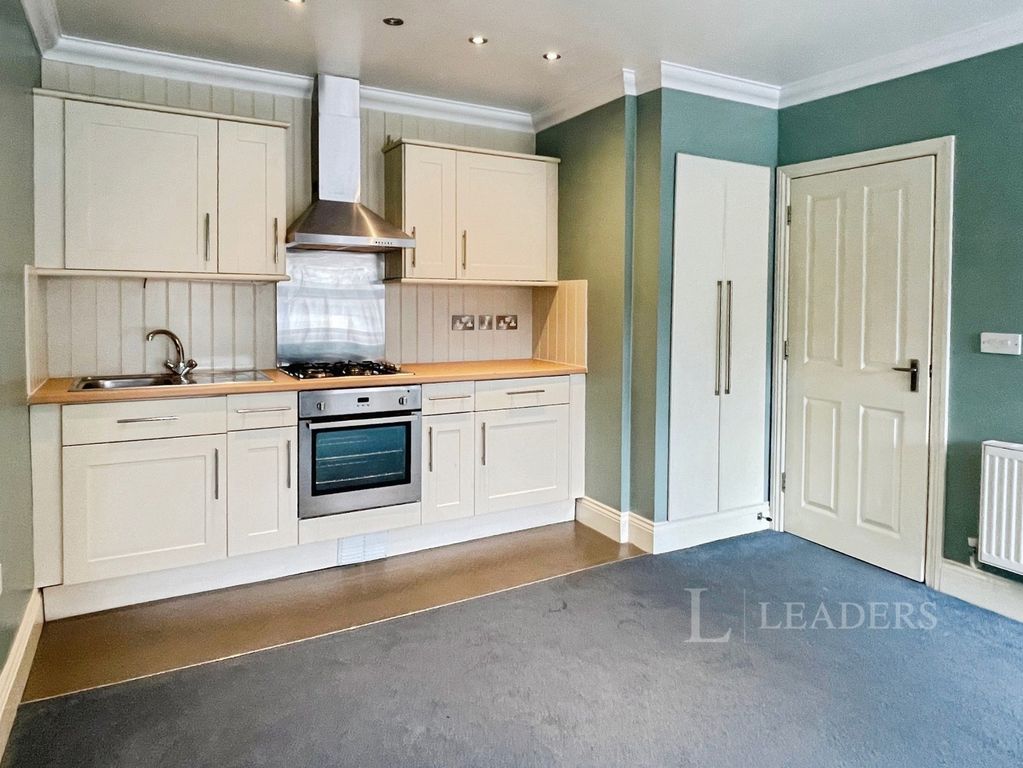 Property photo 2 of 12 Kitchen