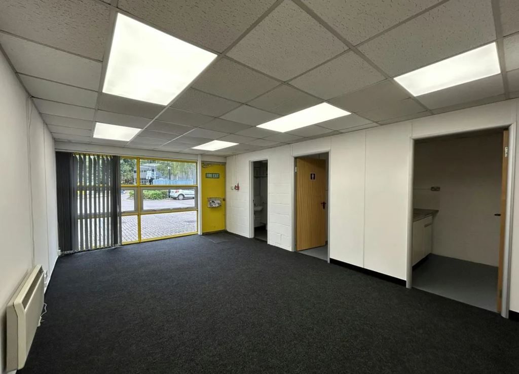 Property photo 3 of 4 Photo 6