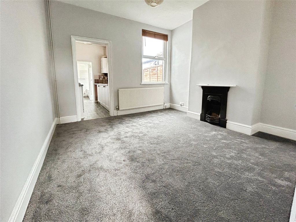 Property photo 3 of 7 Picture No. 06
