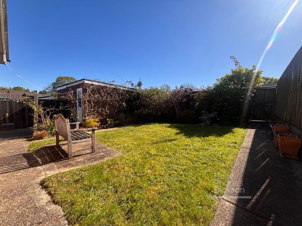 Property photo 2 of 13 Garden