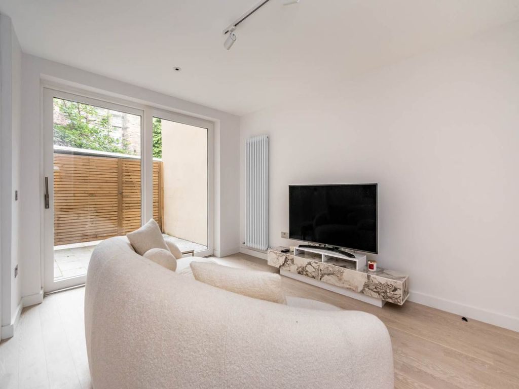 Property photo 2 of 15 70297_7-1Canaanlane-004