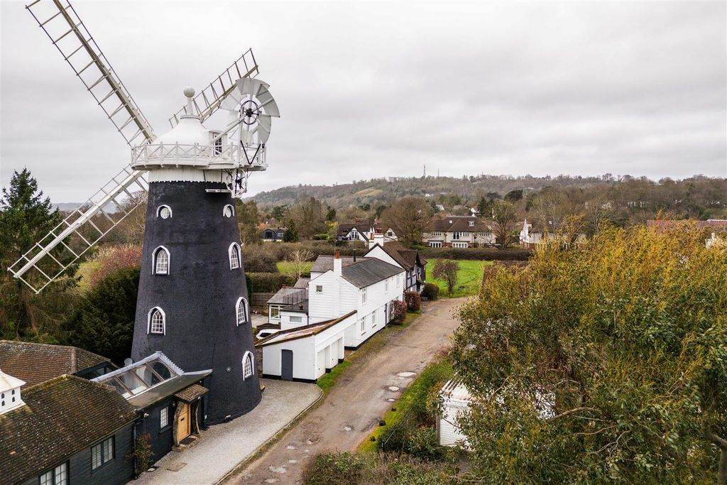 Property photo 1 of 20