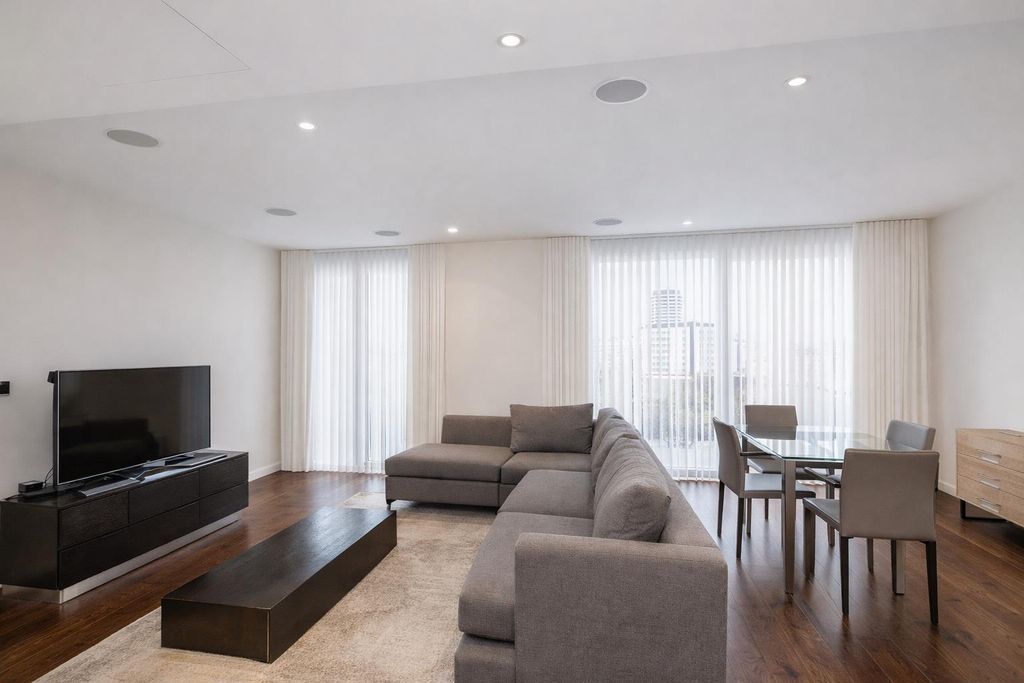 Property photo 1 of 5 01+.Png
