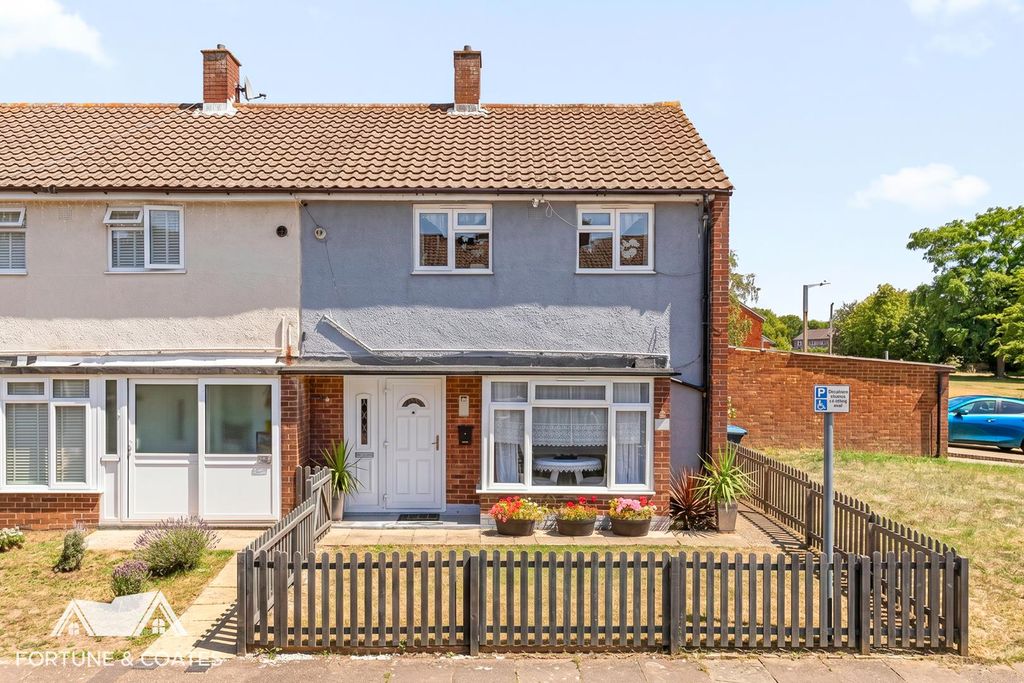 Property photo 1 of 17 Vicaragewood_24.Jpg