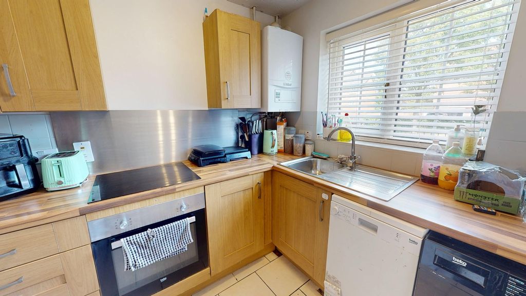 Property photo 2 of 14 4093934
