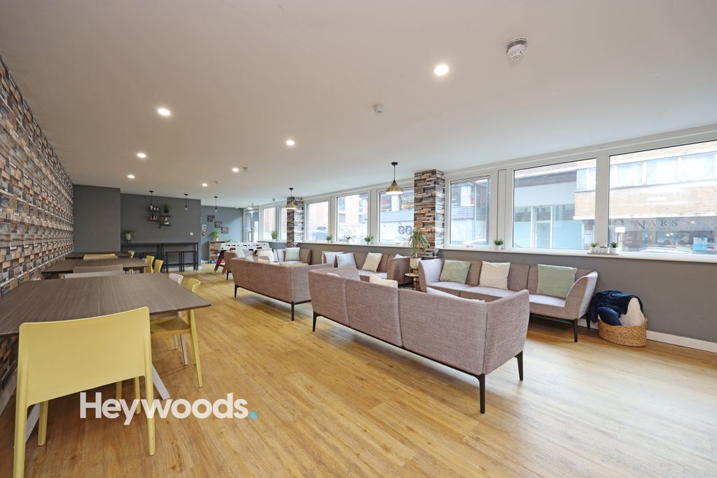 Property photo 2 of 22 0F1A0916