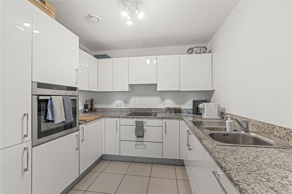 Property photo 3 of 9 Picture No. 15