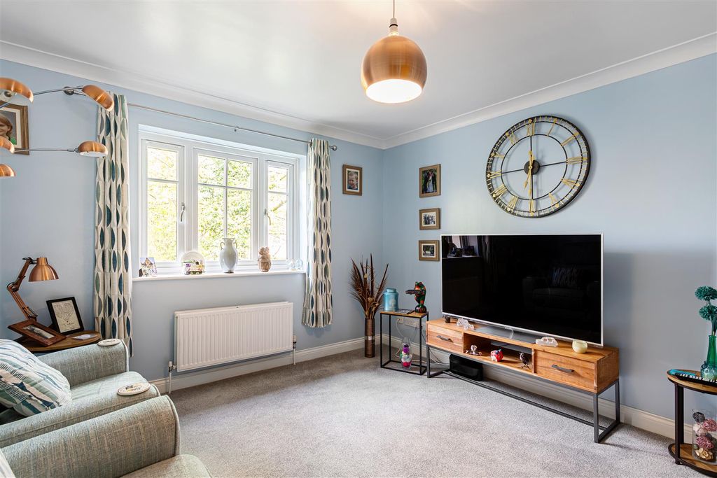 Property photo 2 of 21 Apt_5_Beverley_House_11.Jpg