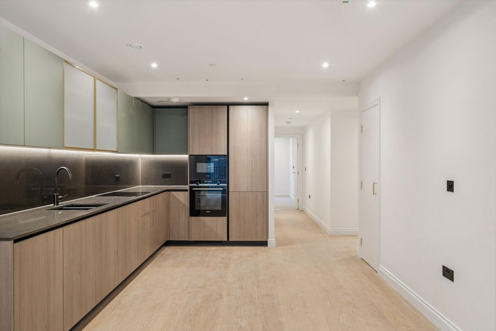 Property photo 1 of 19 Image