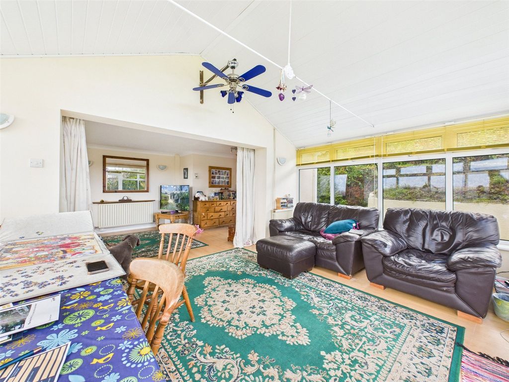 Property photo 3 of 14 Living Room