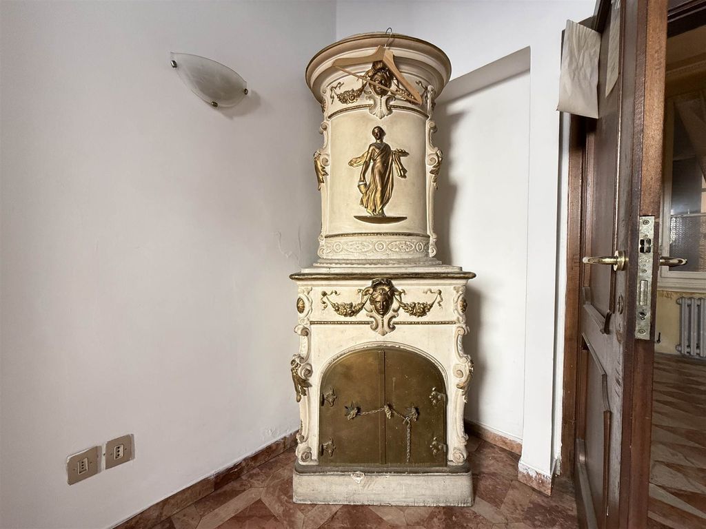 Property photo 3 of 26