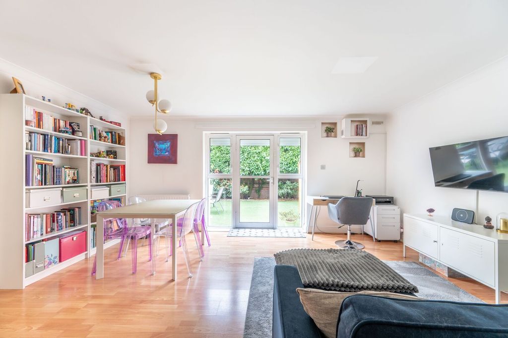 Property photo 3 of 13