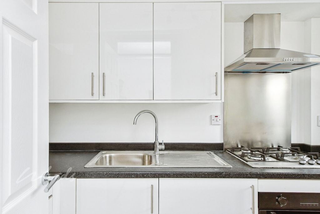 Property photo 2 of 6 Kingston Kitchen Use