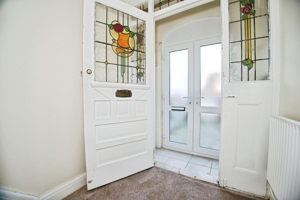 Property photo 3 of 29