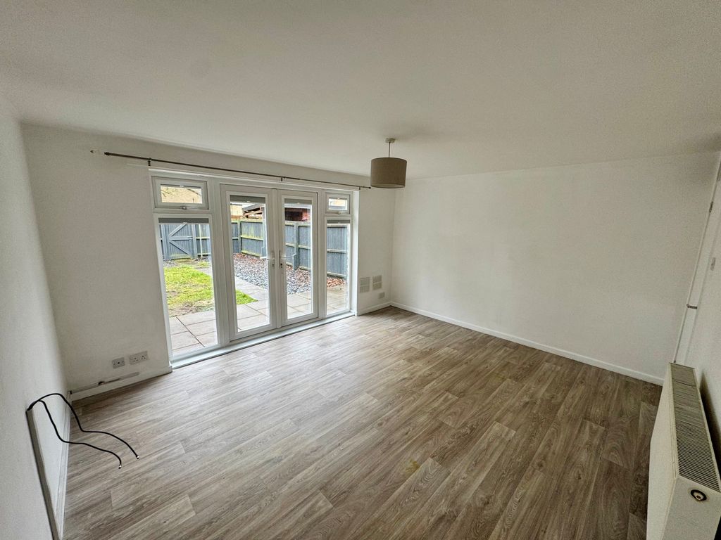 Property photo 3 of 9 Image