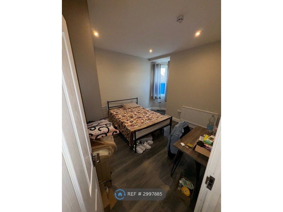 Property photo 3 of 4