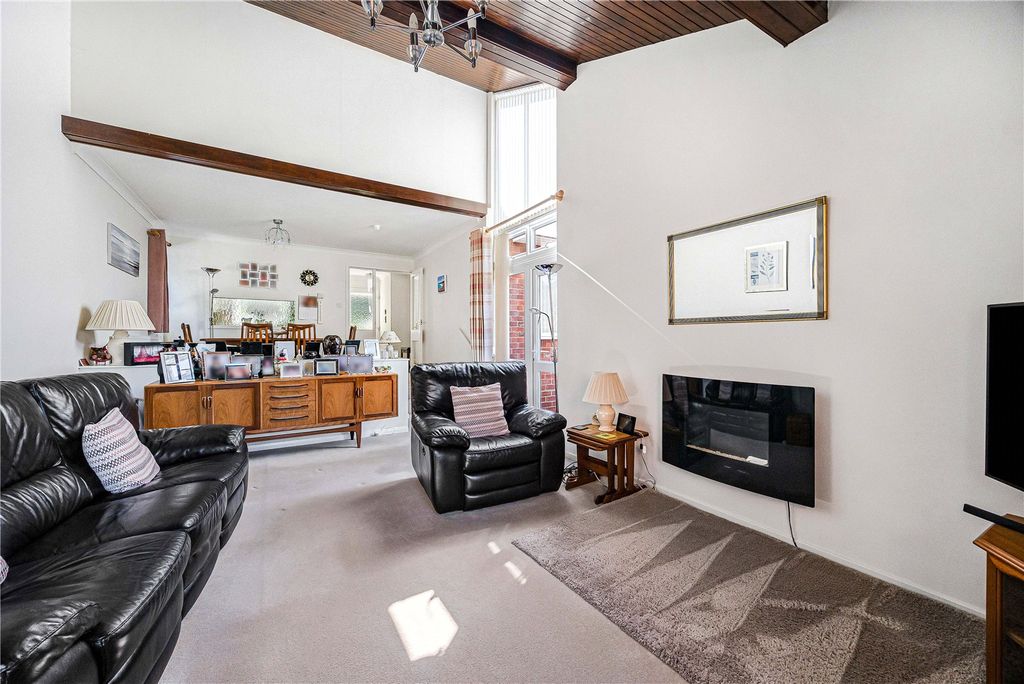 Property photo 2 of 17 Picture No. 04