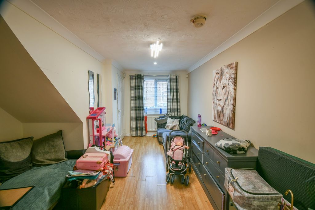 Property photo 3 of 24