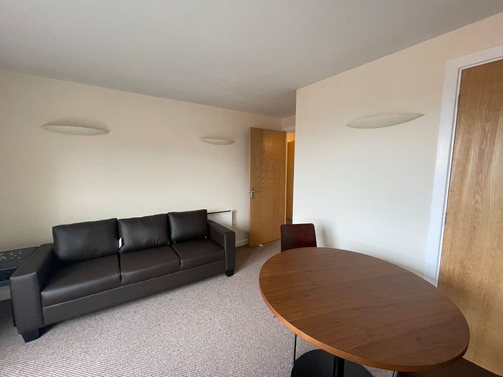 Property photo 3 of 12 Picture No. 03