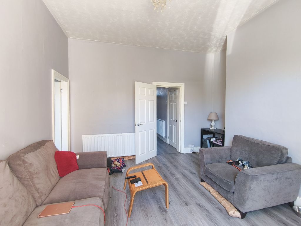 Property photo 3 of 28