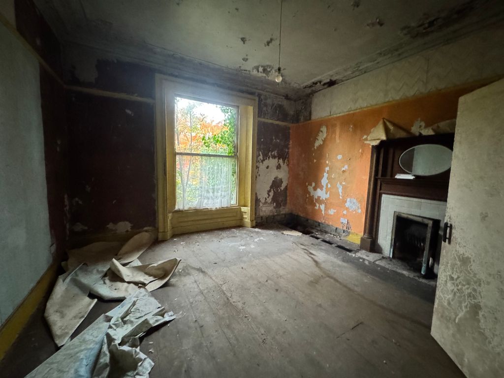 Property photo 3 of 6