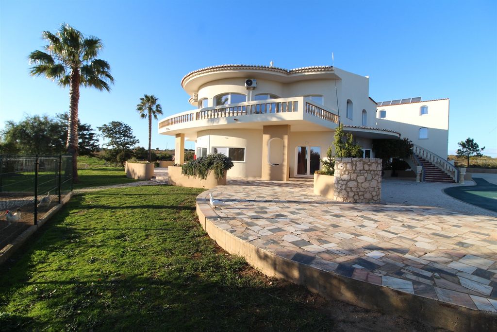 Property photo 1 of 67